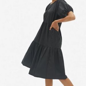 Lovely and breezy Everlane dress with pockets